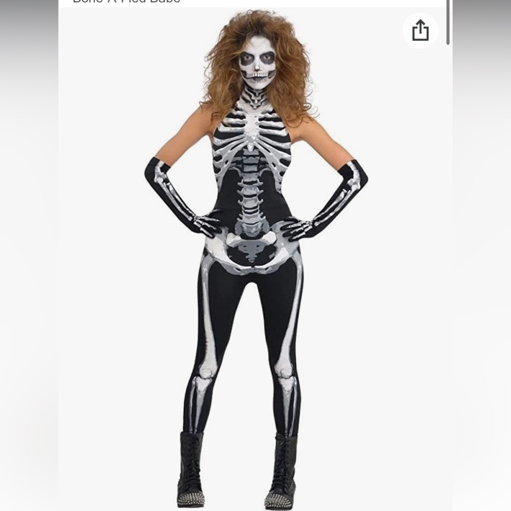 Skeleton plus costume